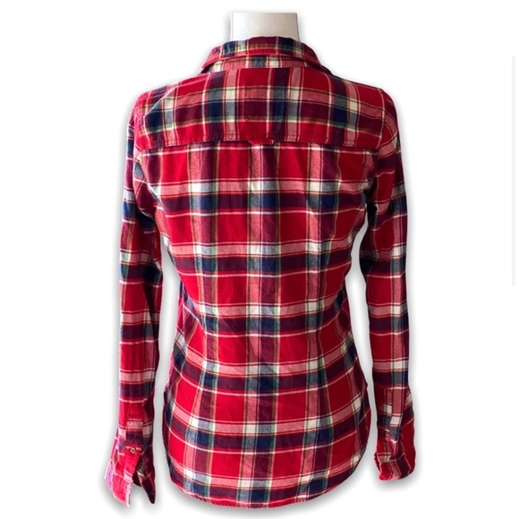Abercrombie & Fitch XS red button down plaid top. - Picture 7 of 9